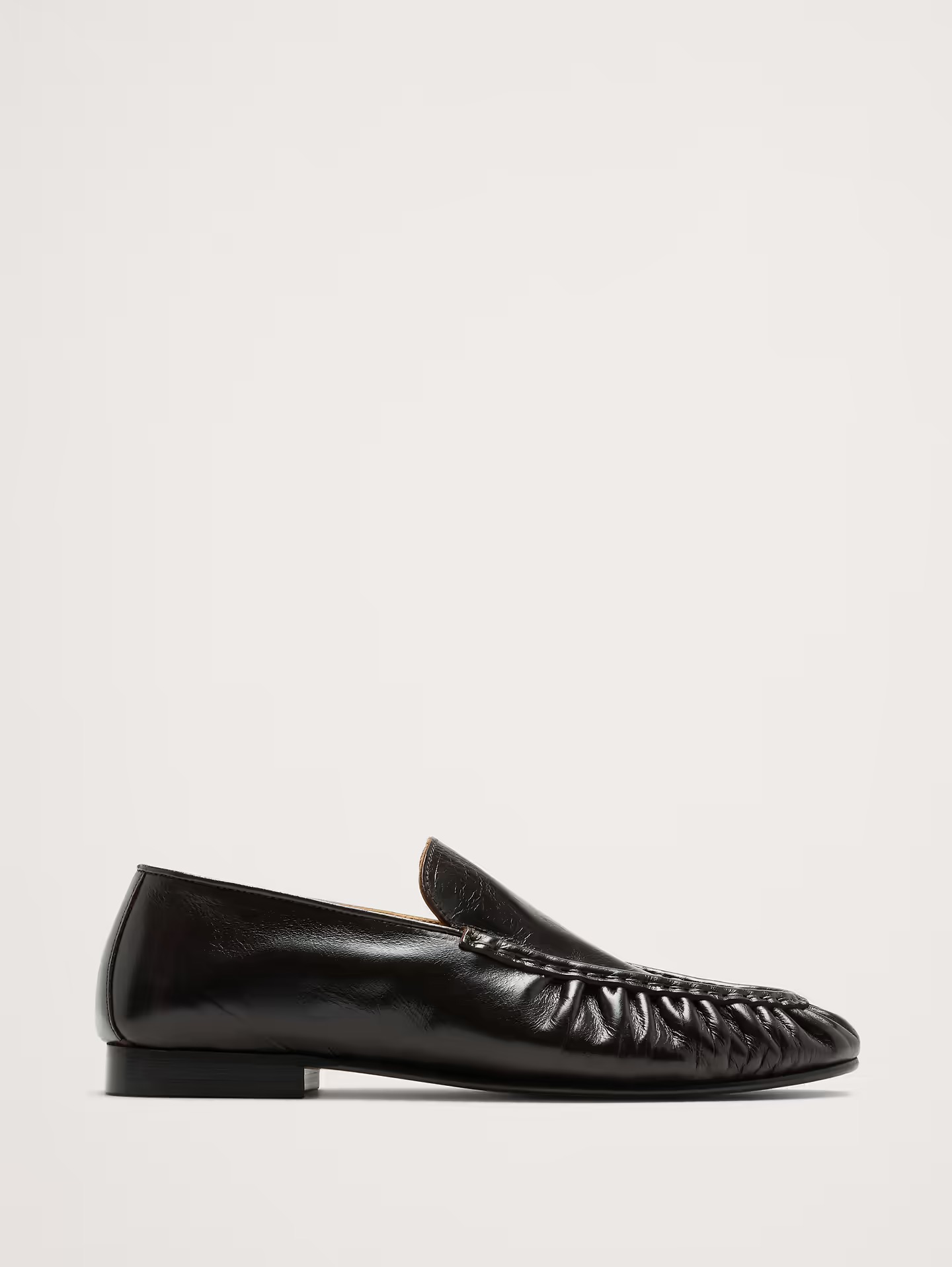 Banana Republic,