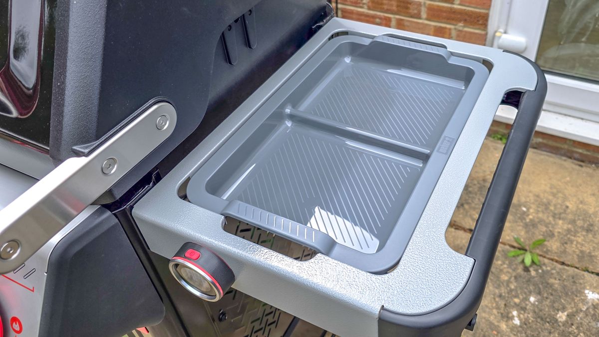 Weber Spirit EX325 grilling foods