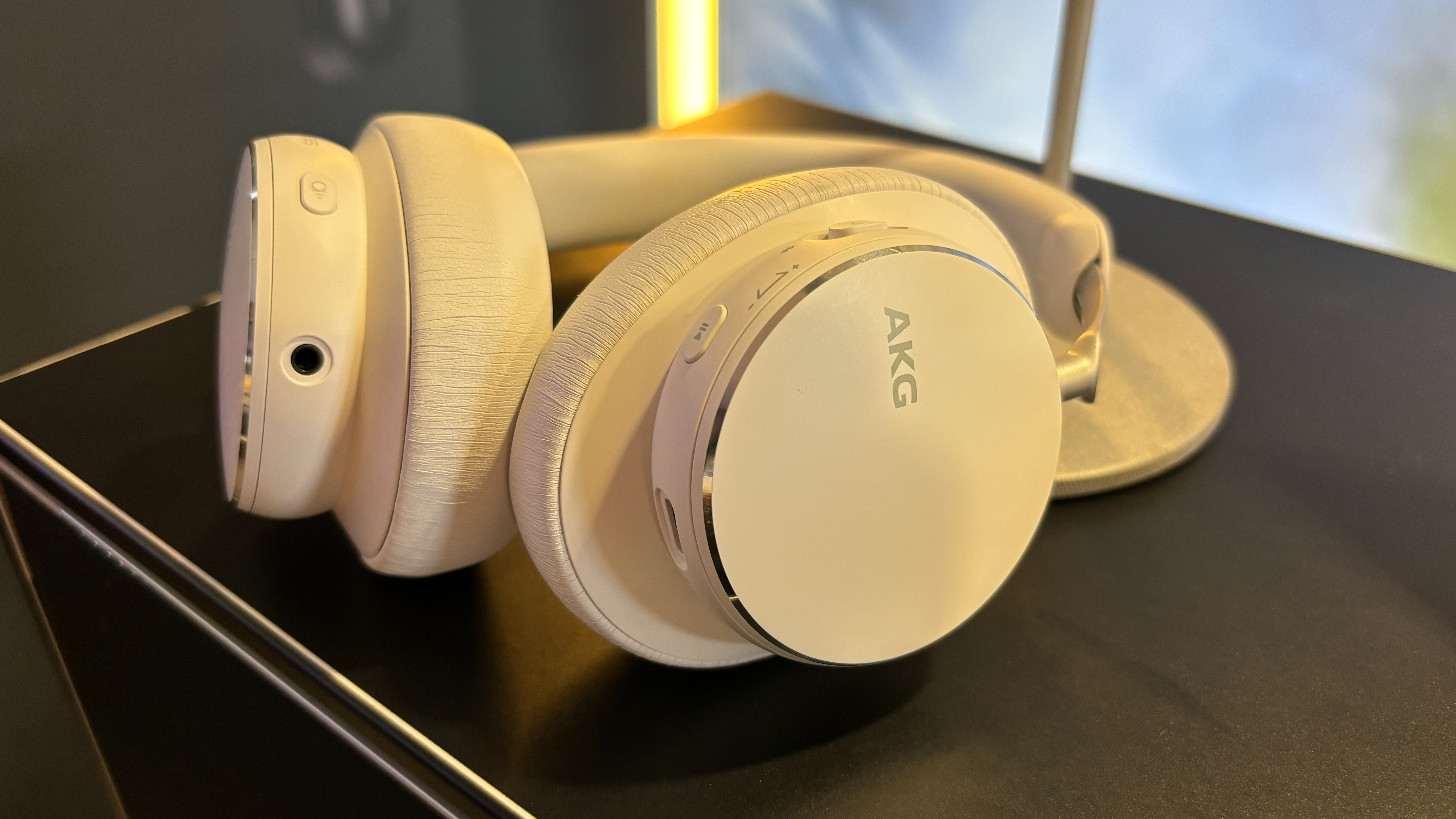 Hands on: AKG N9 Hybrid wireless headphones