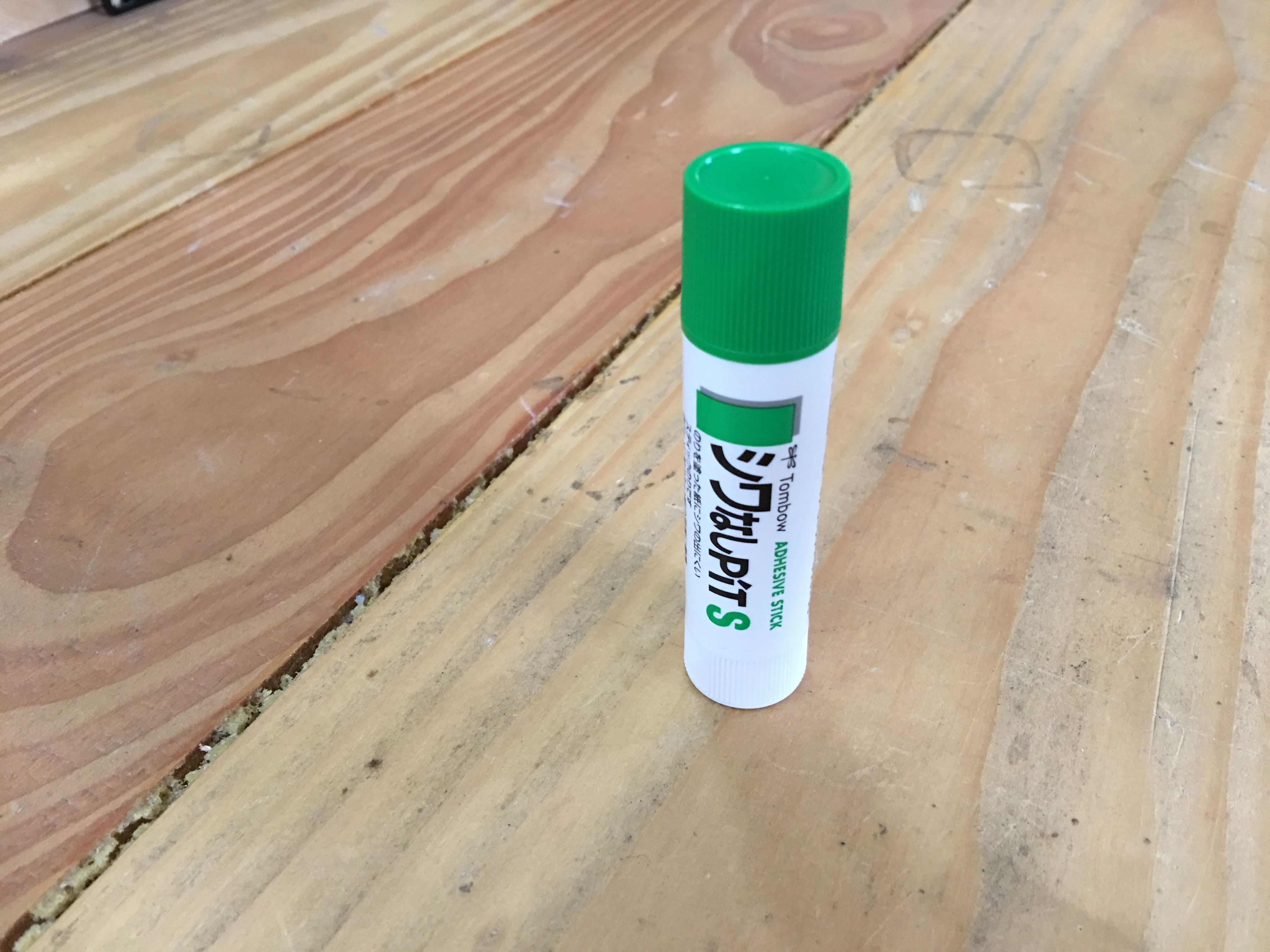 Soft paper glue is perfect for sticking your model to the build platform