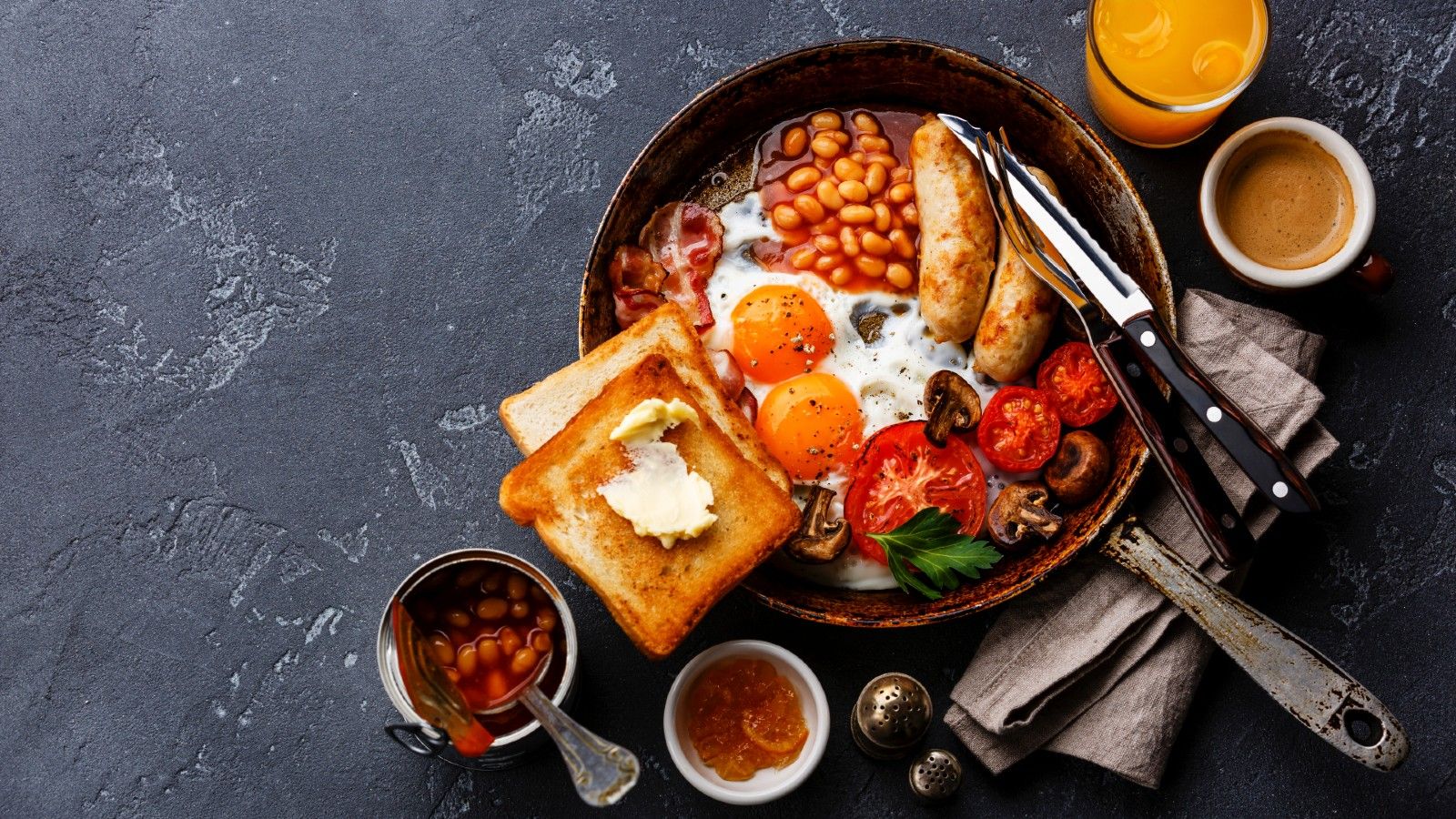 When Does Spoons Breakfast End