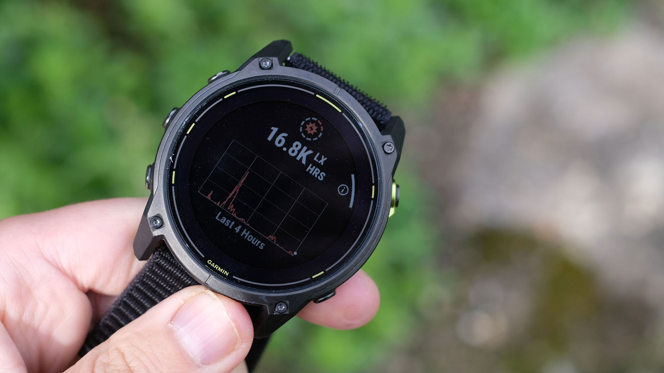 A close-up picture of the solar charging efficiency screen in the Garmin Enduro 3 smartwatch