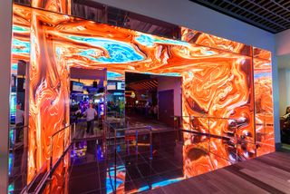A major part of The LINQ’s guest experience is Refik Anadol’s DATALAND: LINQ. As patrons enter the property, they are greeted by a reactive installation that changes in a choreographed manner and allows visitors to be an active part of the art experience.