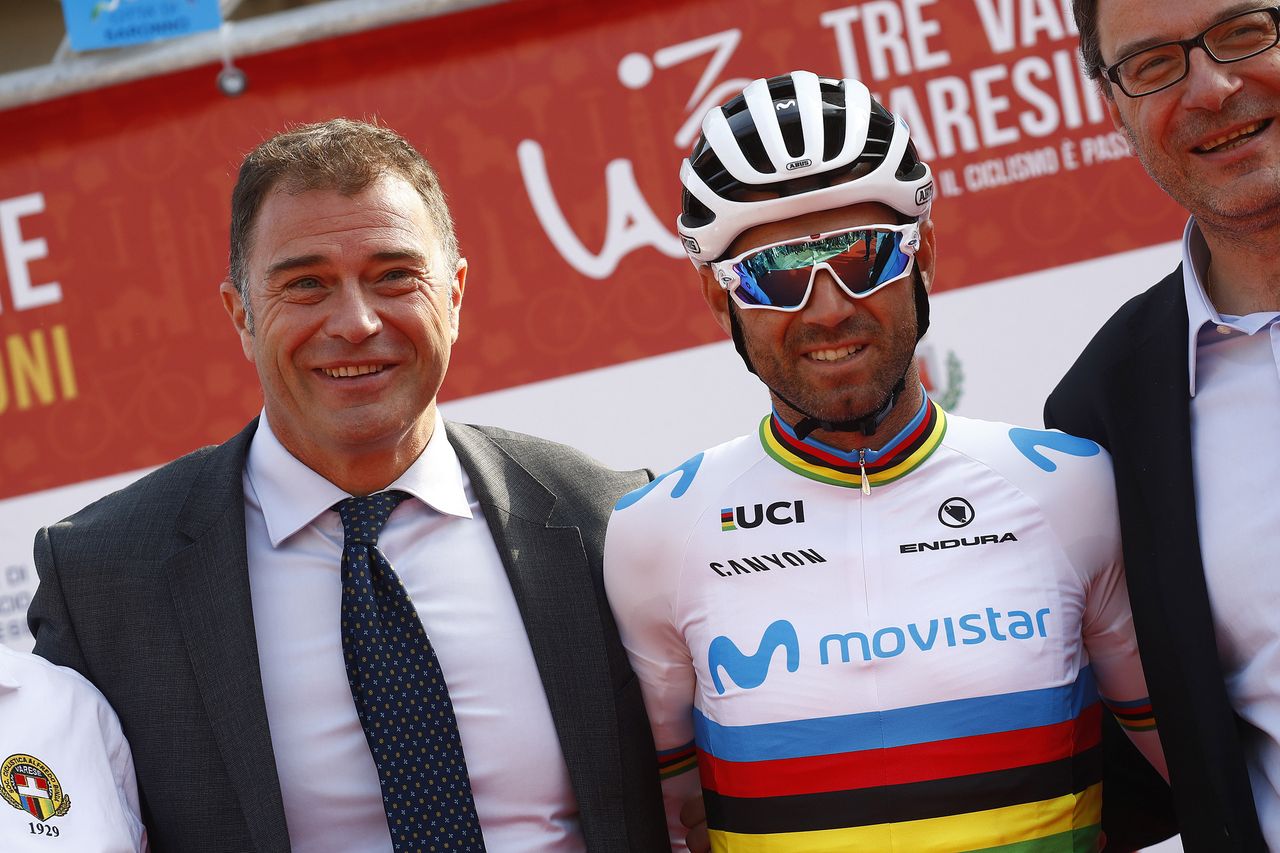 Valverde on the podium at the start of the Tre Valli Varesine