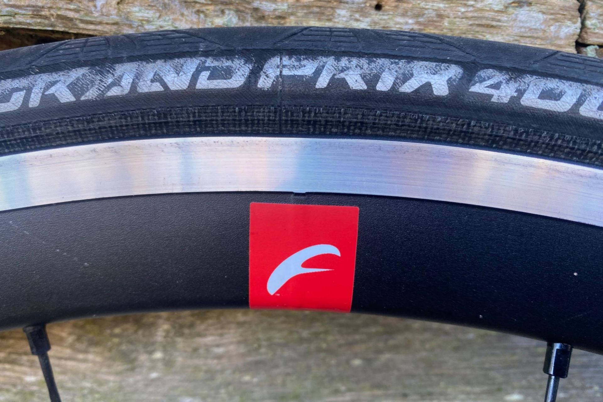 Image shows the Fulcrum Racing 4 wheelset