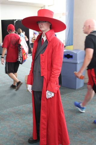 SDCC costume red hat