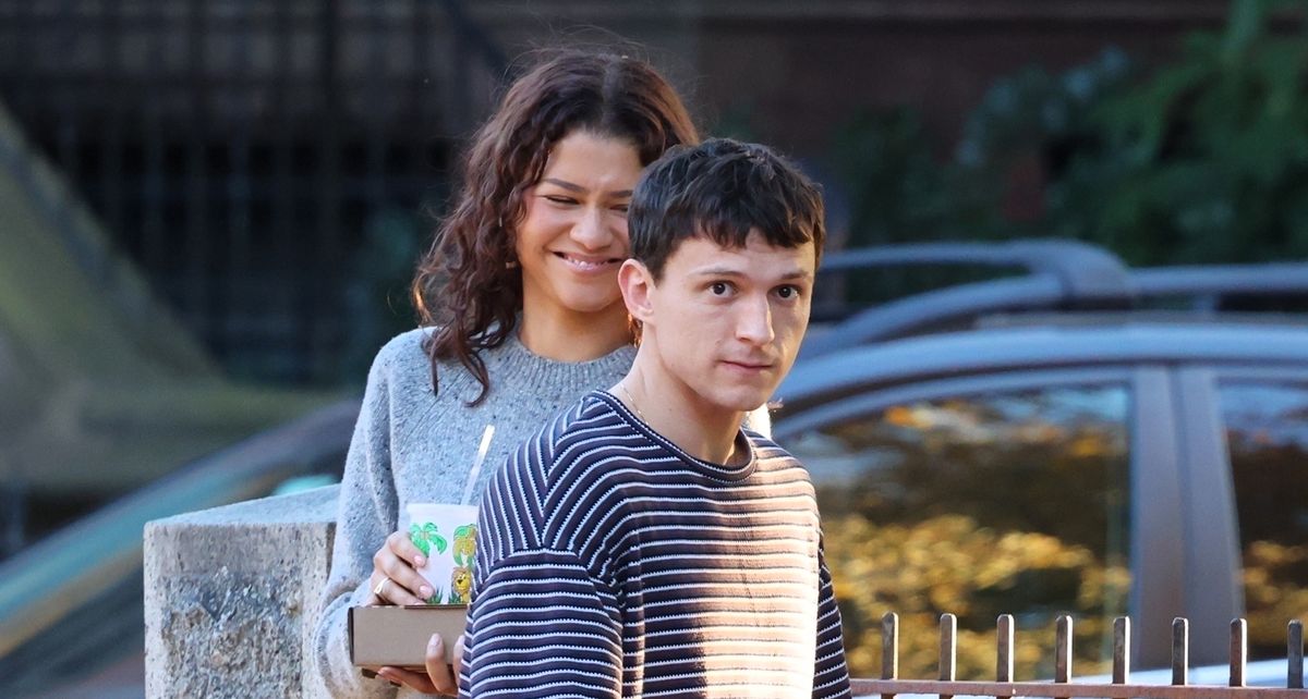 Zendaya fait une promenade romantique avec Tom Holland dans un pull Reformation confortable et abordable