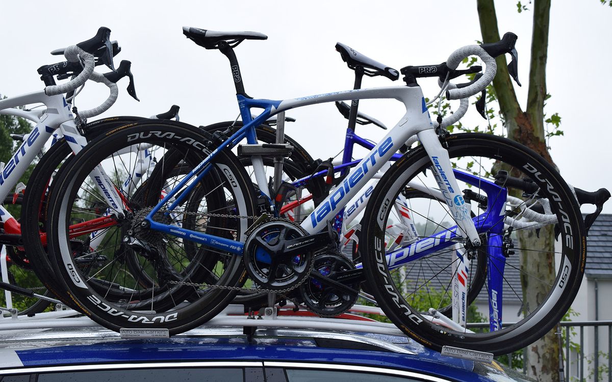 Pinot's spare bike featured the same custom design but in different colours