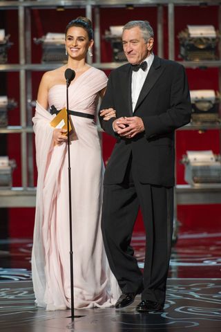 Penelope Cruz And Robert De Niro At The Oscars
