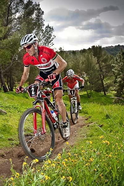 Sid Taberlay (Sho-Air/Specialized) sets the tempo.