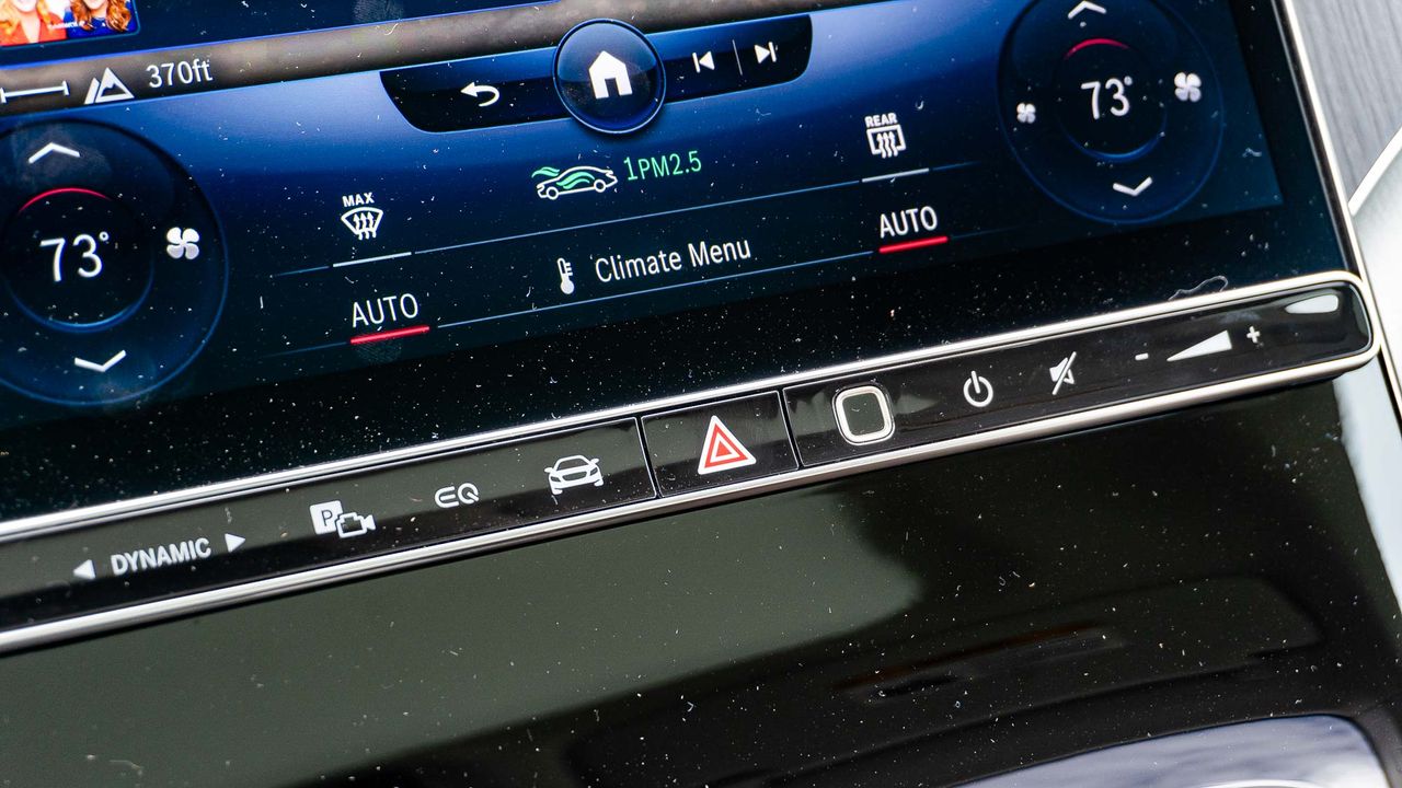 Mercedes EQE settings display