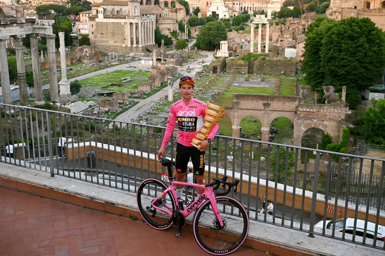 Roglic with custom Cervelo s5