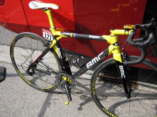 Cadel Evan's special yellow BMC Impec bike