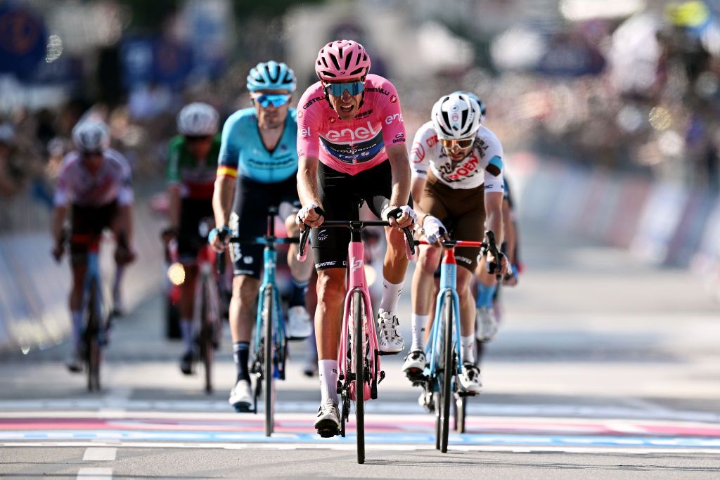 Bruno Armirail (Groupama-FDJ) crosses the line in Bergamo with his Giro d&#039;Italia maglia rosa intact