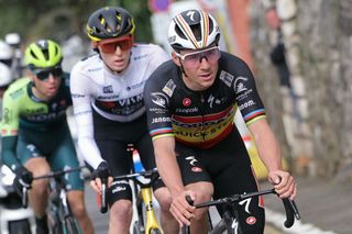 Remco Evenepoel tests Tour de France form during Critérium du Dauphiné début