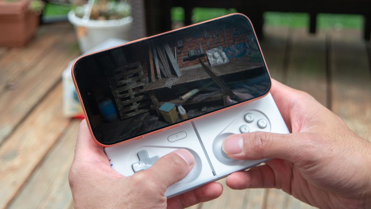 MCON Bluetooth Controller used with an iPhone.
