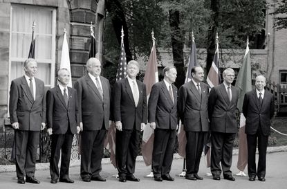 World leaders at the 1995 G7 summit.