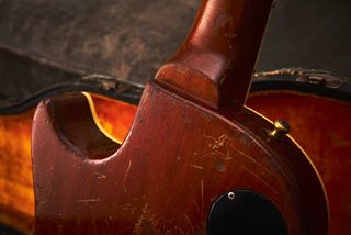 The neck is slim, as compared with those found on many 1959 Les Pauls, but such outliers are not without precedent and do turn up from time to time, as George Gruhn explained to Steve Clarke.