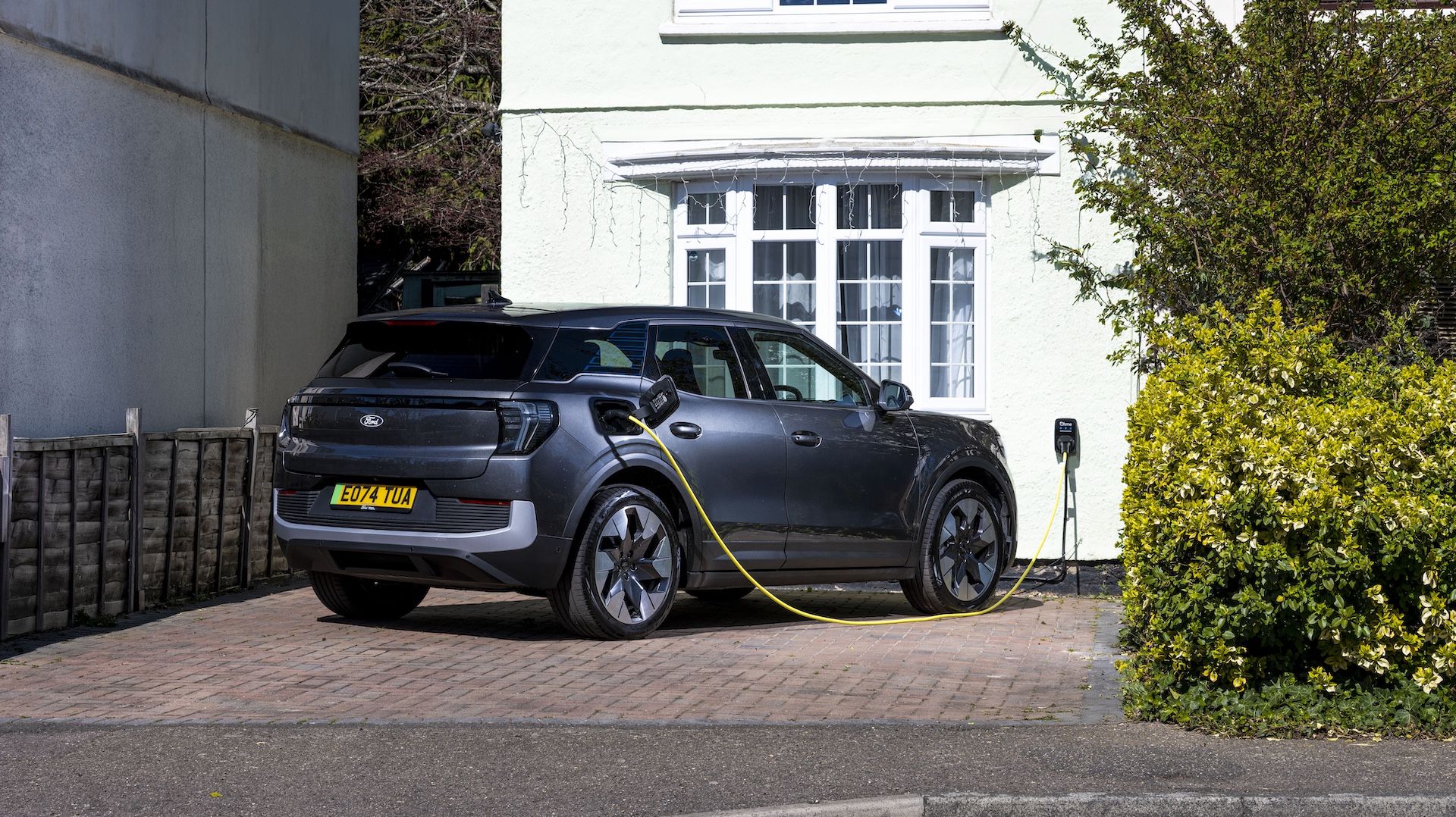 Hal yang tak terhindarkan telah terjadi – UE membatalkan rencananya untuk melarang penjualan mobil ICE pada tahun 2035