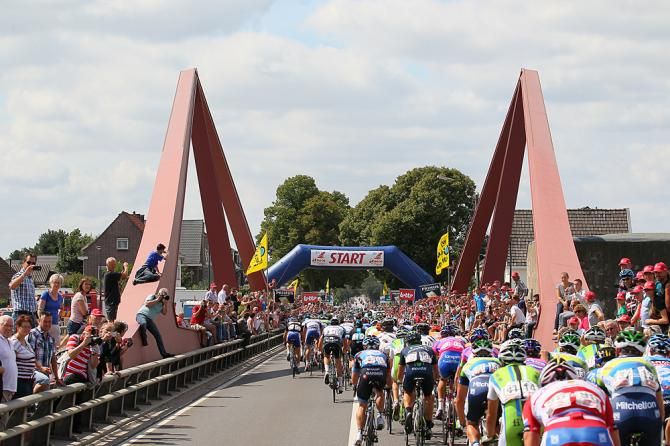 The Eneco Tour crosses one of several bridges on the stage