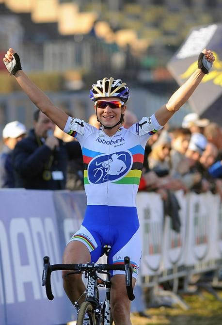 Marianne Vos (Rabobank Liv/Giant) celebrates her victory at the World Cup round in Rome.