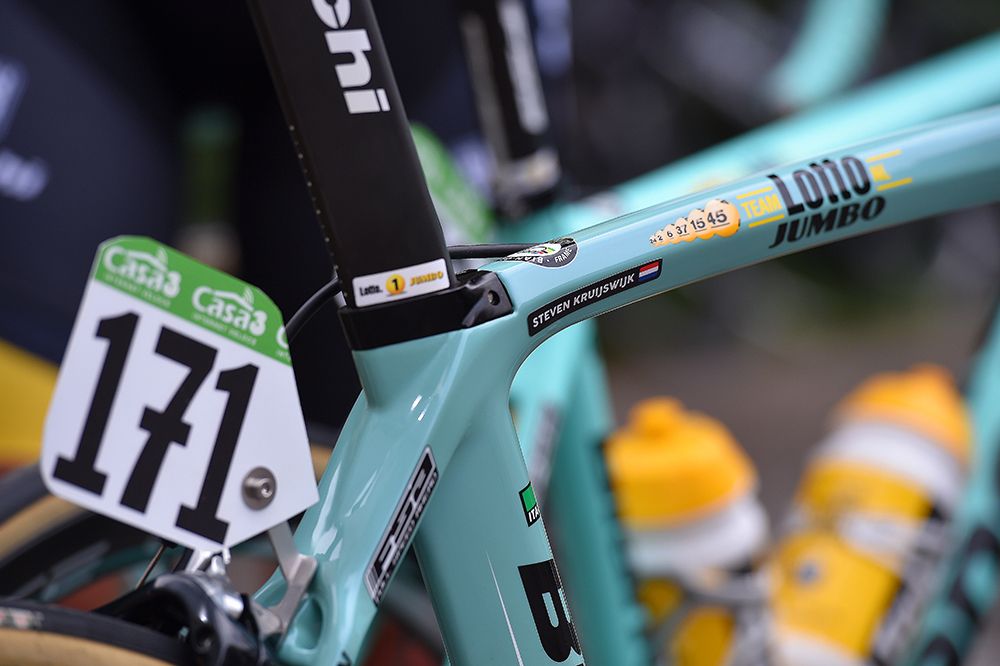 Steven Kruijswijk's ride for the day sans pink highlights