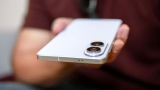 Samsung Galaxy S25 Edge top edge