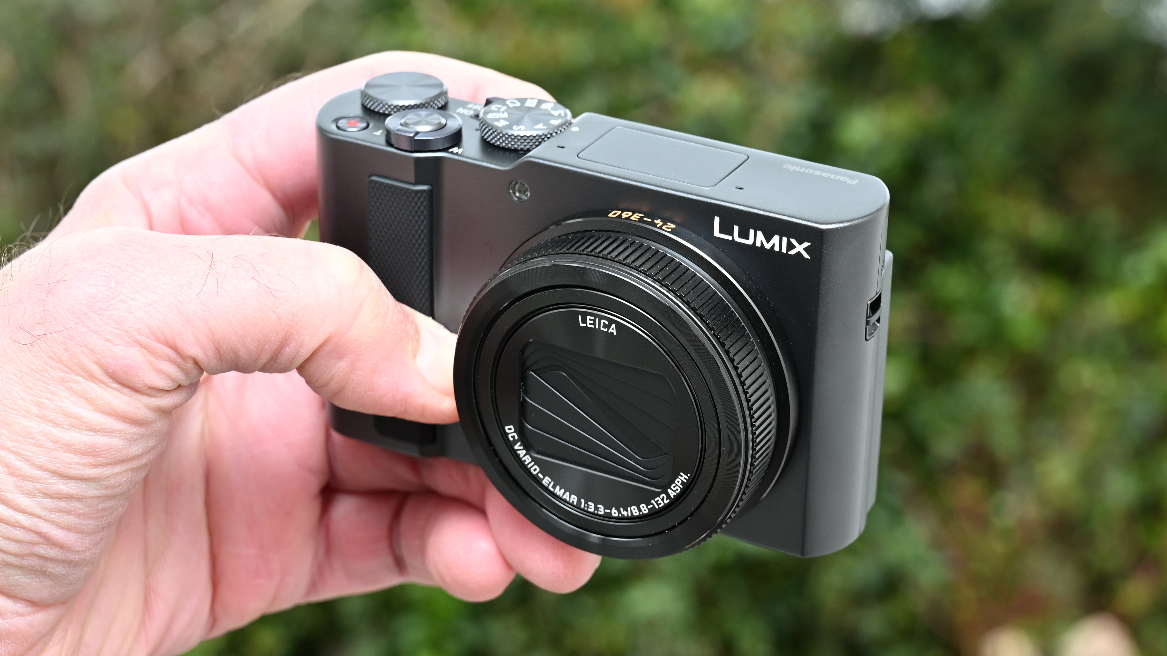 Panasonic Lumix ZS300 / TZ300 product shot