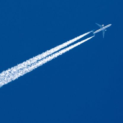 How to get rid of bloated stomach after flying: A plane in the sky