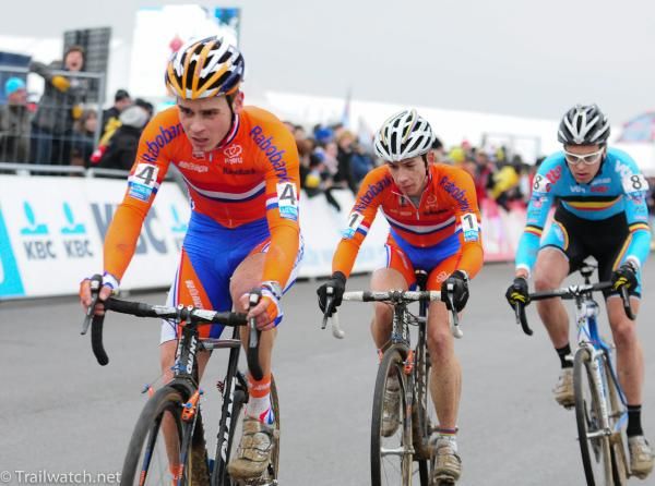 Van Der Heijden (NED) leading Van Der Haar (NED) and Bosman (BEL) with one lap to go