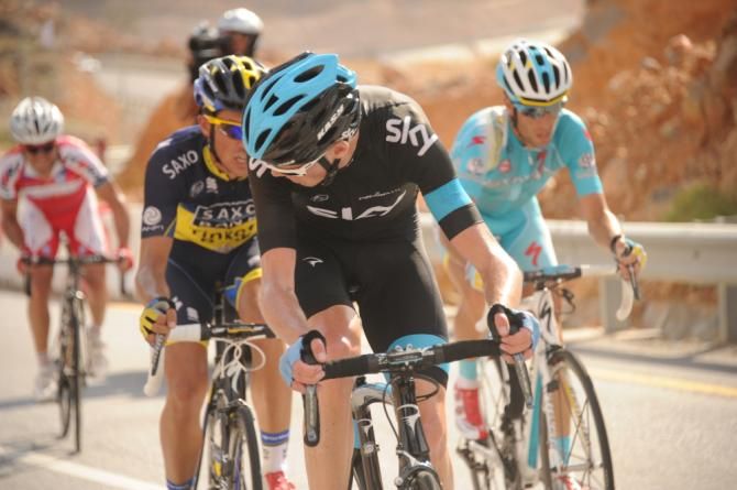 Chris Froome (Sky) checks the position of Alberto Contador (Saxo-Tinkoff)
