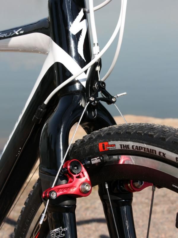The crown-mounted cable housing stop eliminates brake shuddering but its height limits setup options