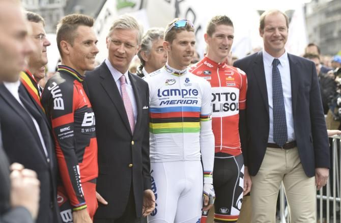 Philippe Gilber, Rui Costa and Jelle Vanendert meet the king of Belgium
