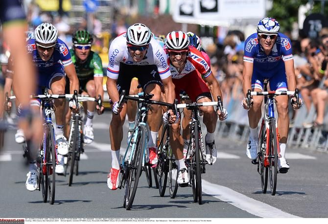 The sprint from the peloton