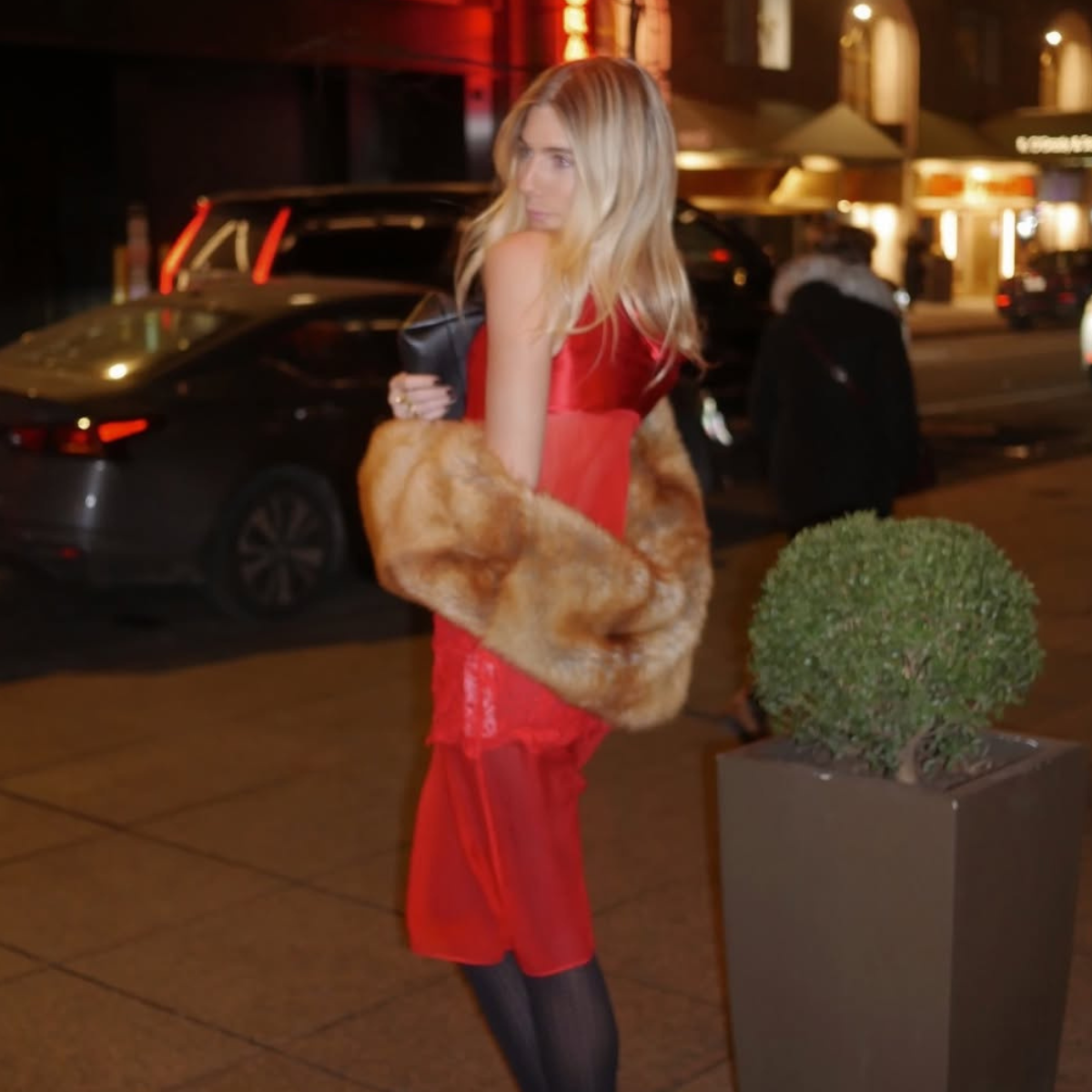 how to dress sexy in 2026