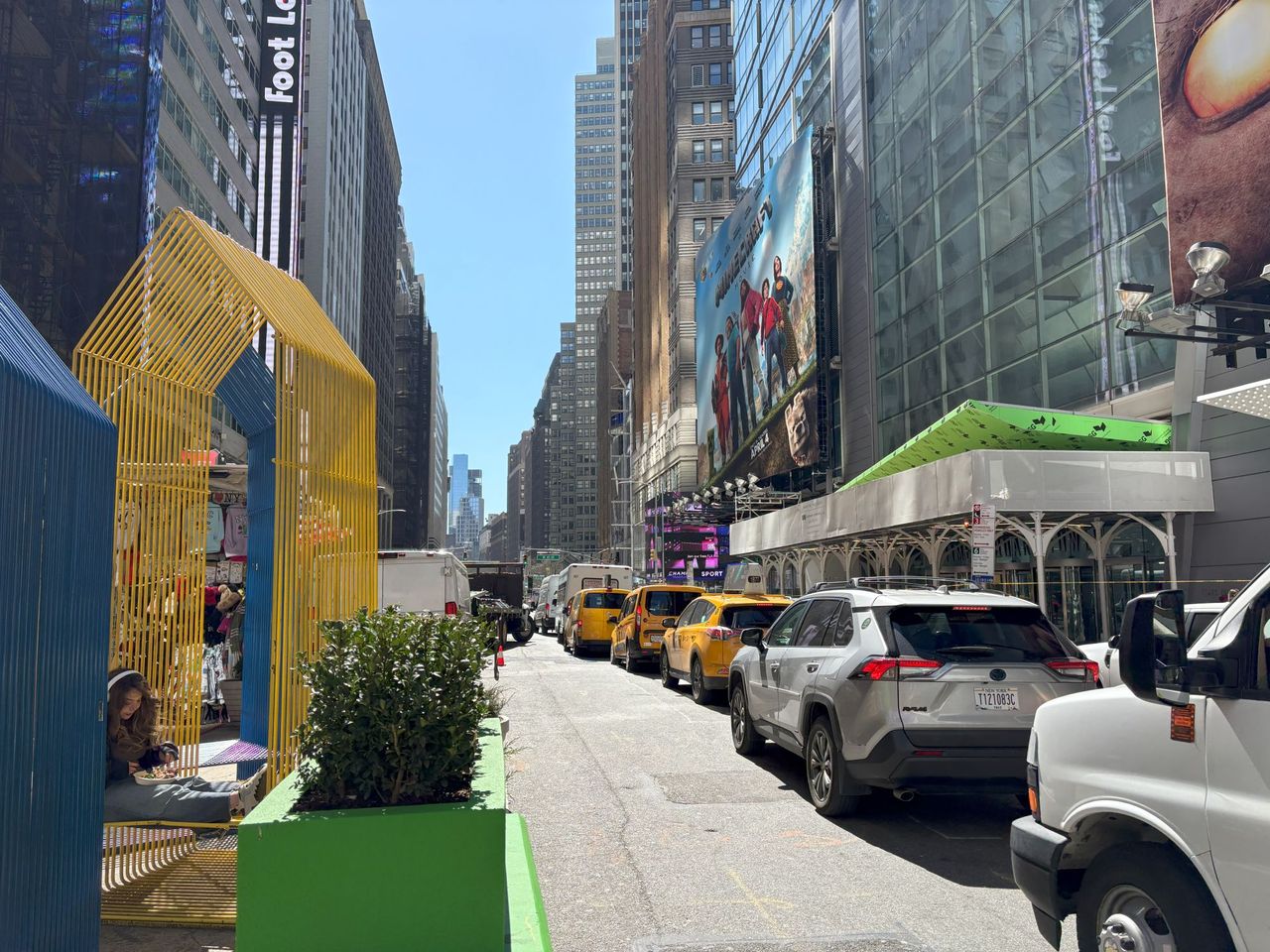 Apple iPhone 16 dynamic range sample.