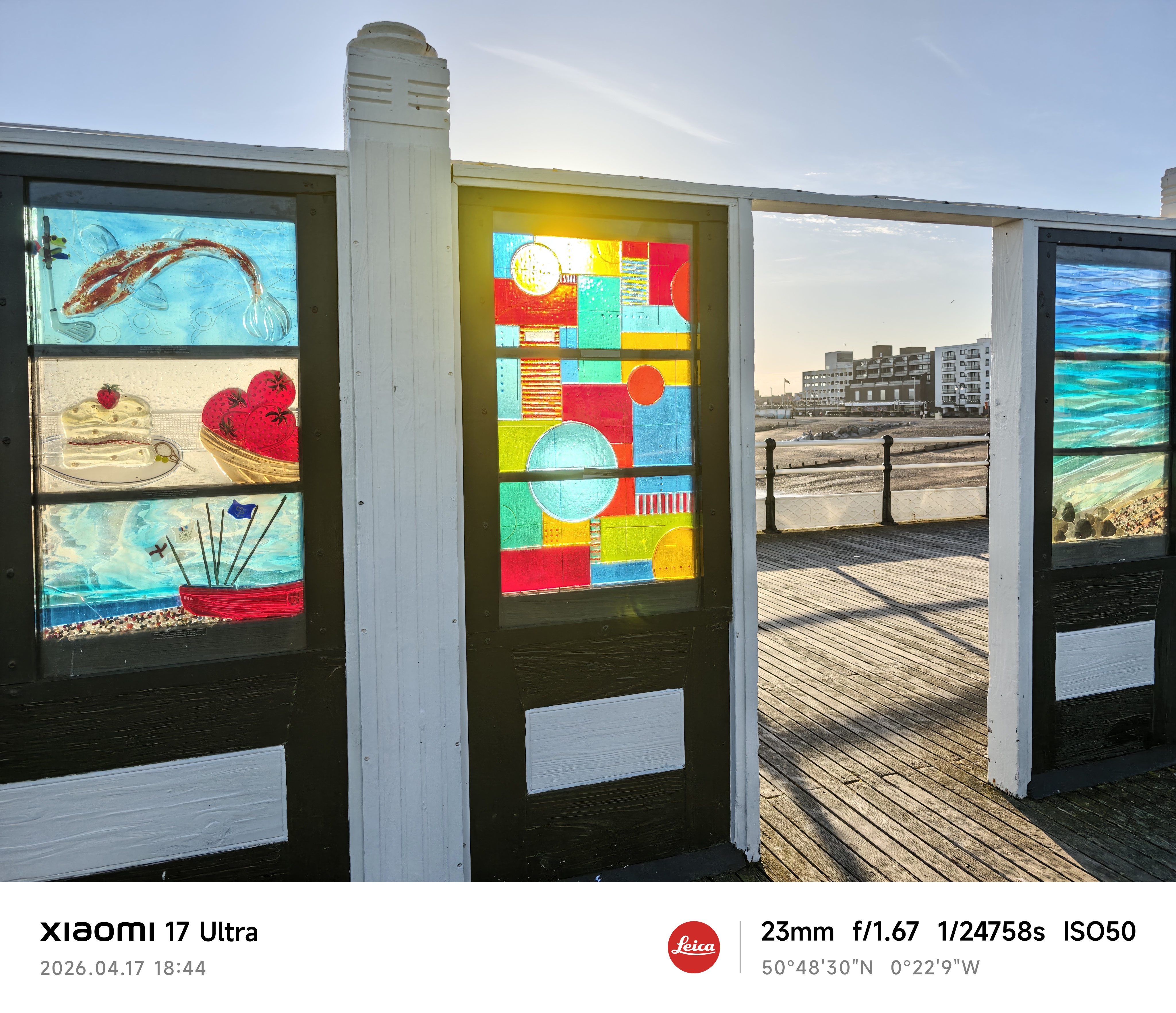 Xiaomi 17 Ultra camera sample high contrast stained glass 1x zoom