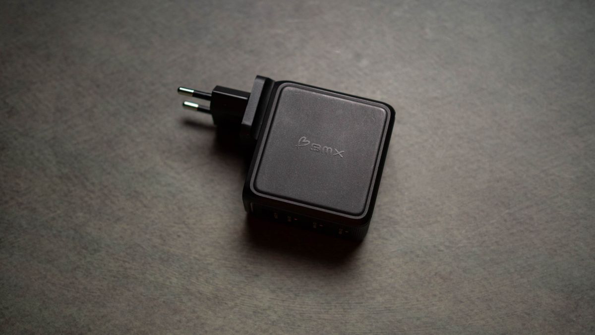 BMX GaNsta 140W GaN charger testing