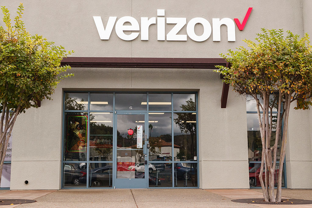 Exterior view of a Verizon store