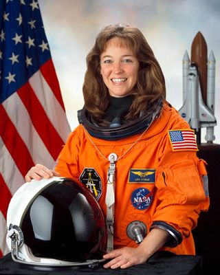 Astronaut Biography: Lisa Nowak