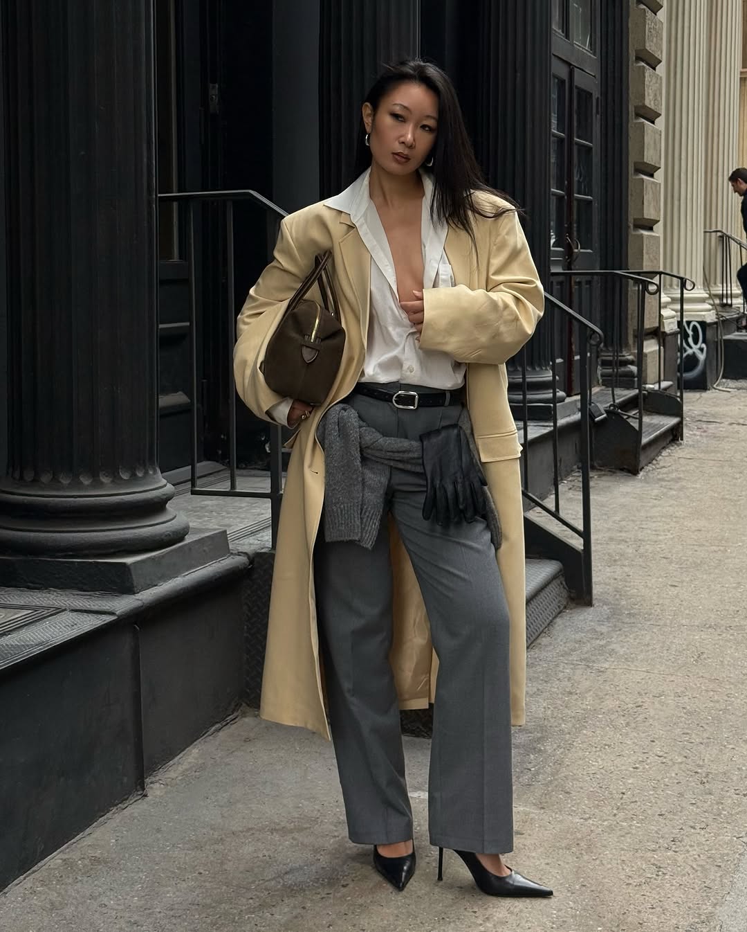 woman wearing belt outfit 2026