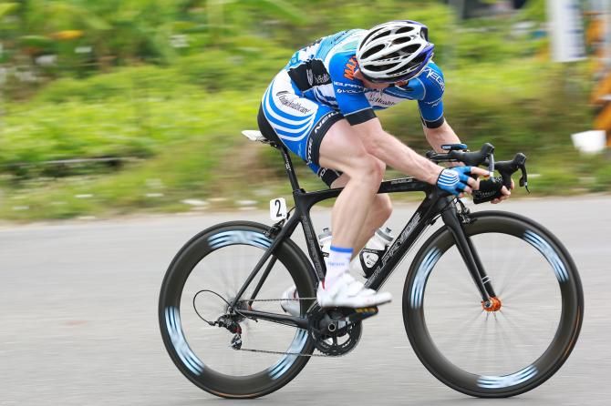 Martin Irvyne tried to stay solo ahead of the field for the last 25 kilometres.