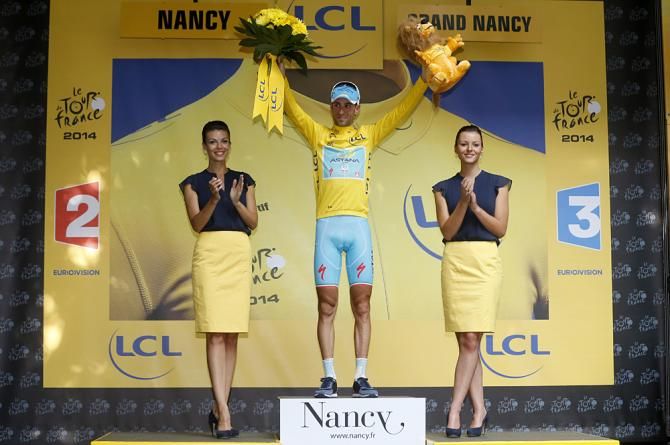 Vincenzo Nibali (Astana) on the podium as the overall race leader