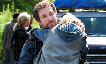 Noah Wyle plays a husband and father getting revenge on some aliens in TNT's "Falling Skies."