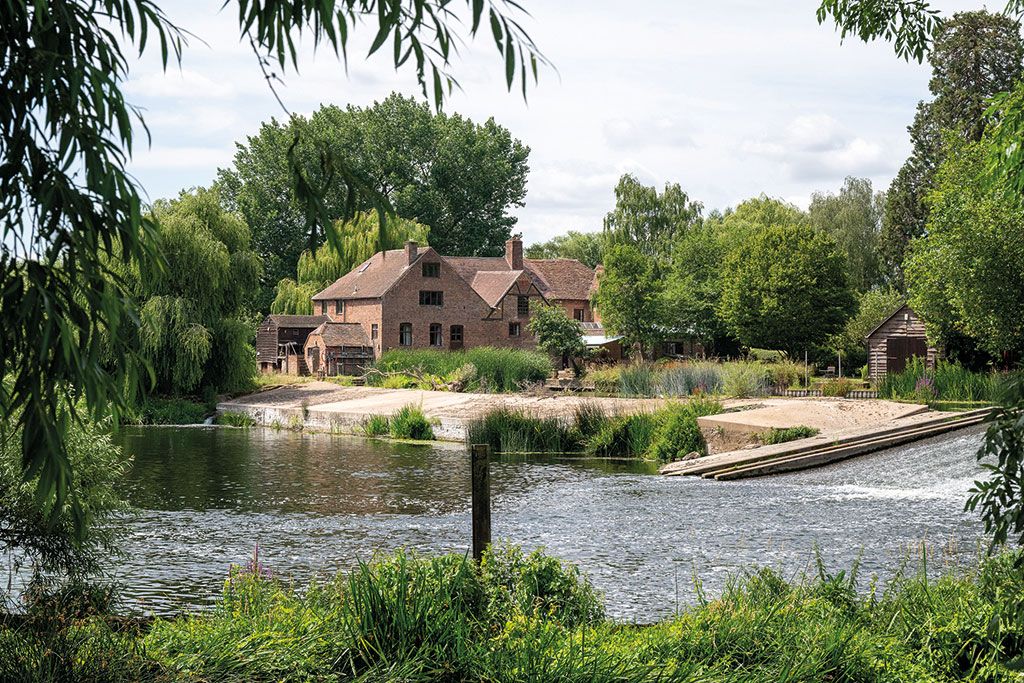 Houses for sale for around &pound;1m: Fladbury Mill, Fladbury, Pershore, Worcestershire