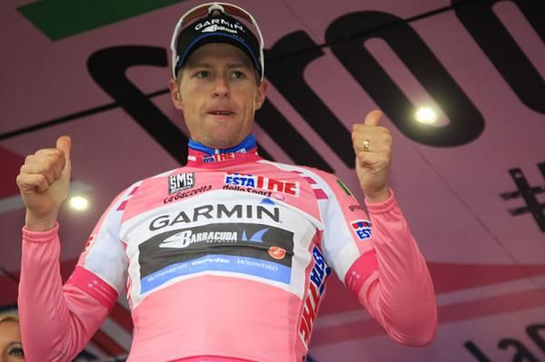 Thumbs up for race leader Ryder Hesjedal (Garmin - Barracuda)