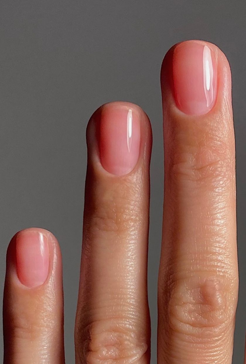 Manucurist Active Glow in cranberry