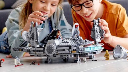LEGO Millennium Falcon (75257)
