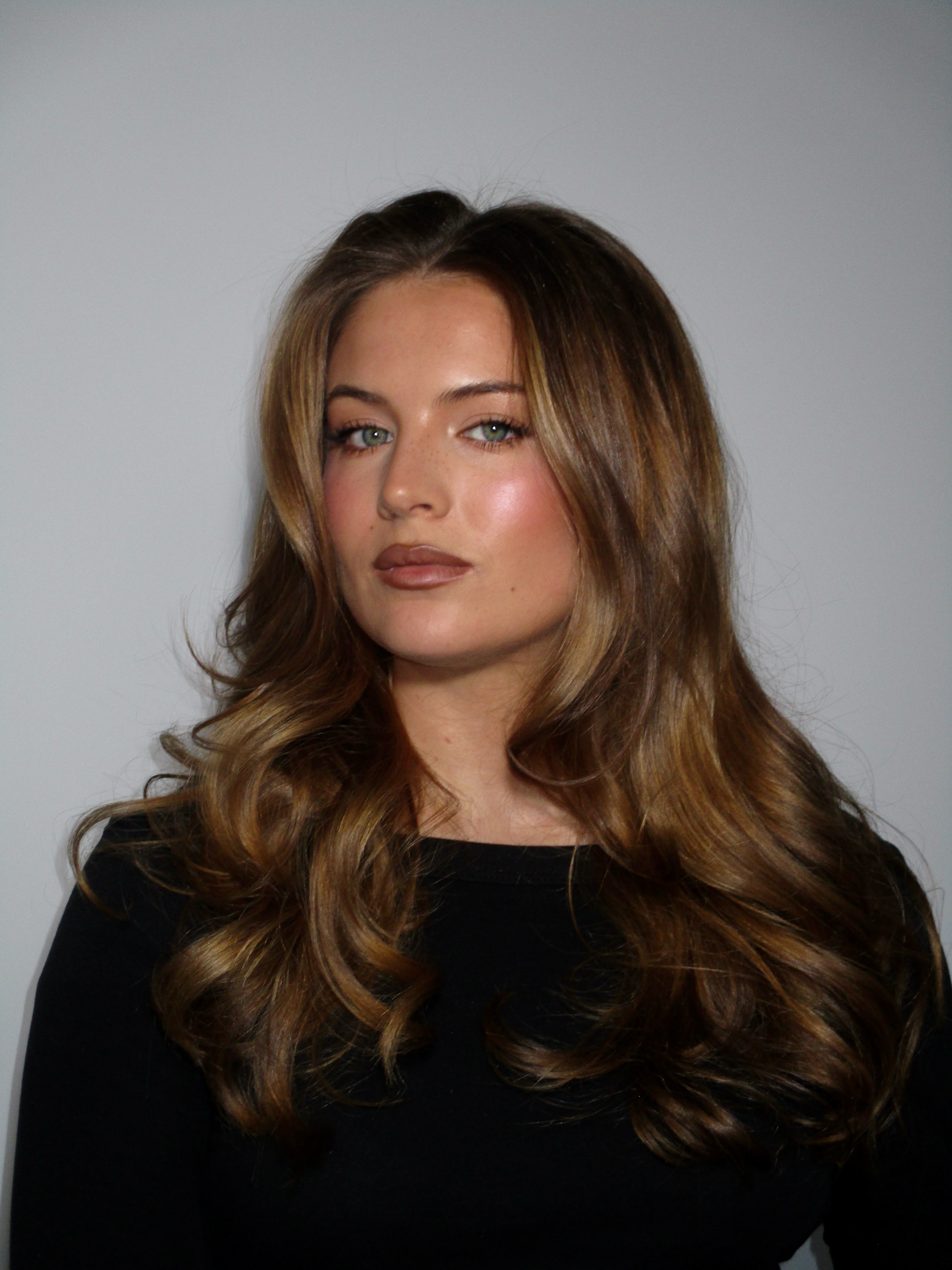 Australian girl glam makeup