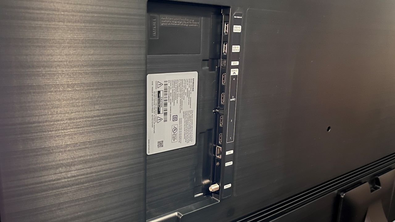 Samsung QN90C back panel inputs